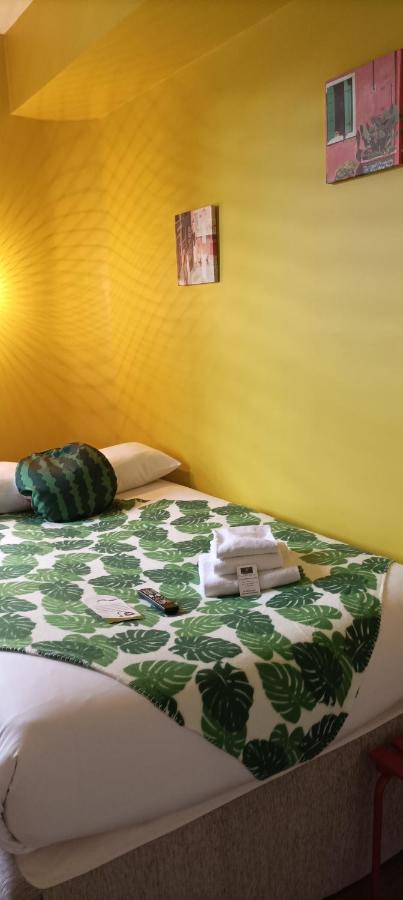 Hotel Le Petit Billot Vitre  Bagian luar foto