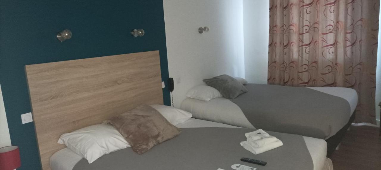 Hotel Le Petit Billot Vitre  Bagian luar foto