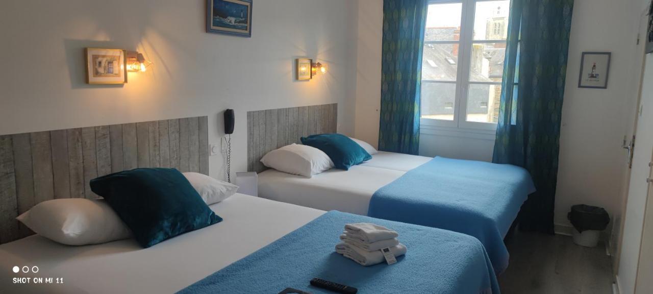 Hotel Le Petit Billot Vitre  Bagian luar foto