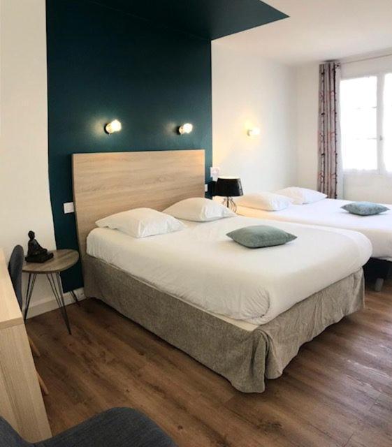 Hotel Le Petit Billot Vitre  Bagian luar foto